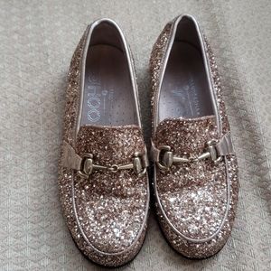 Gold sparkle girl shoes